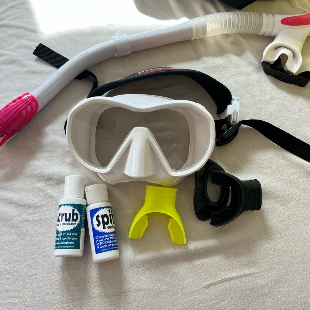White AquaLong  Plazma Mask & Snorkel Set with Accessories